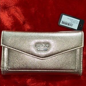 Woman’s wallet
